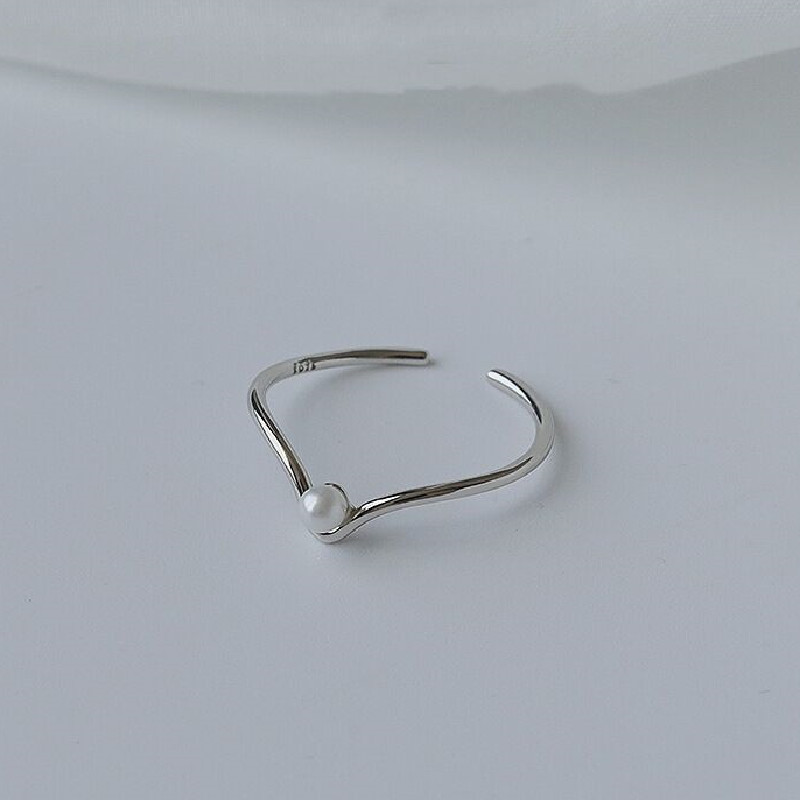 elegant ring pearl