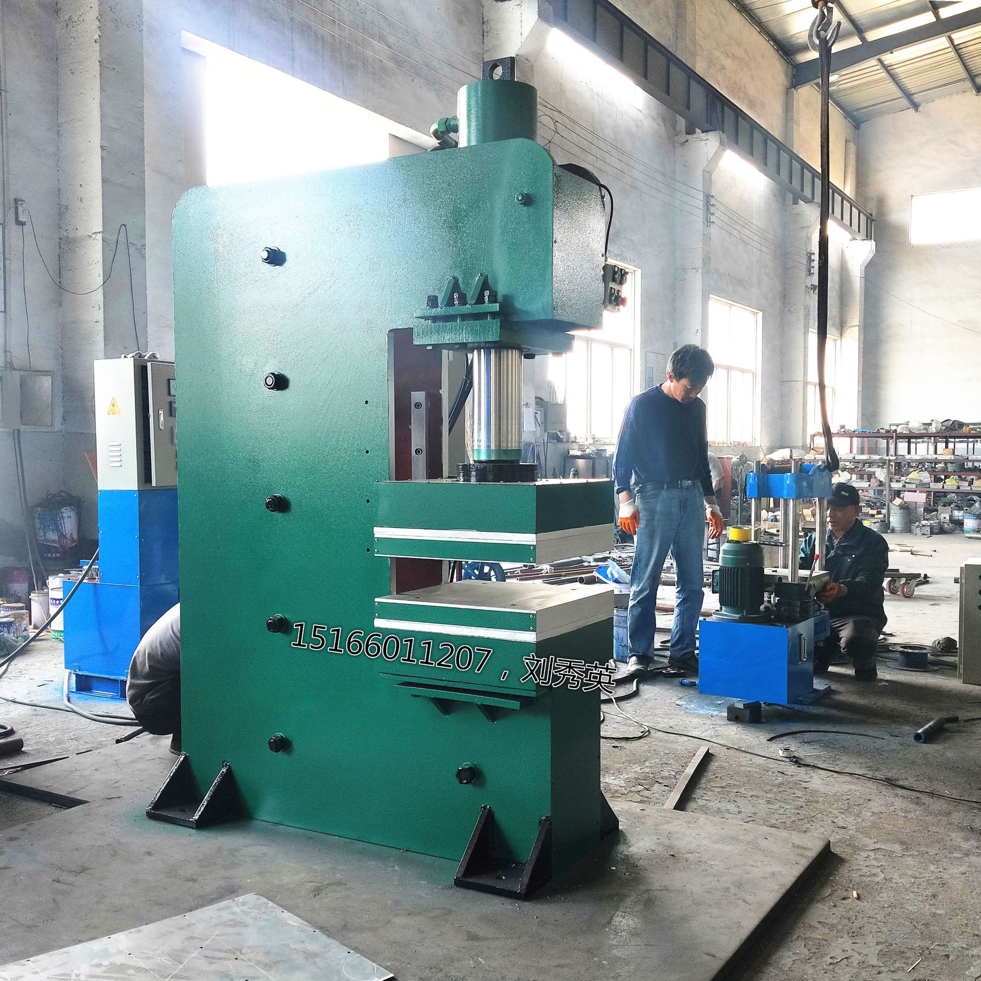 自动鄂式硫化机 C型鄂式橡胶硫化机价格 250t青岛鄂式硫化机