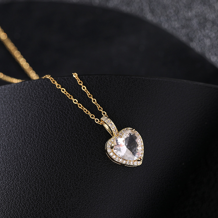 Simple Style Heart Shape Copper Plating Inlay Zircon Pendant Necklace 1 Piece