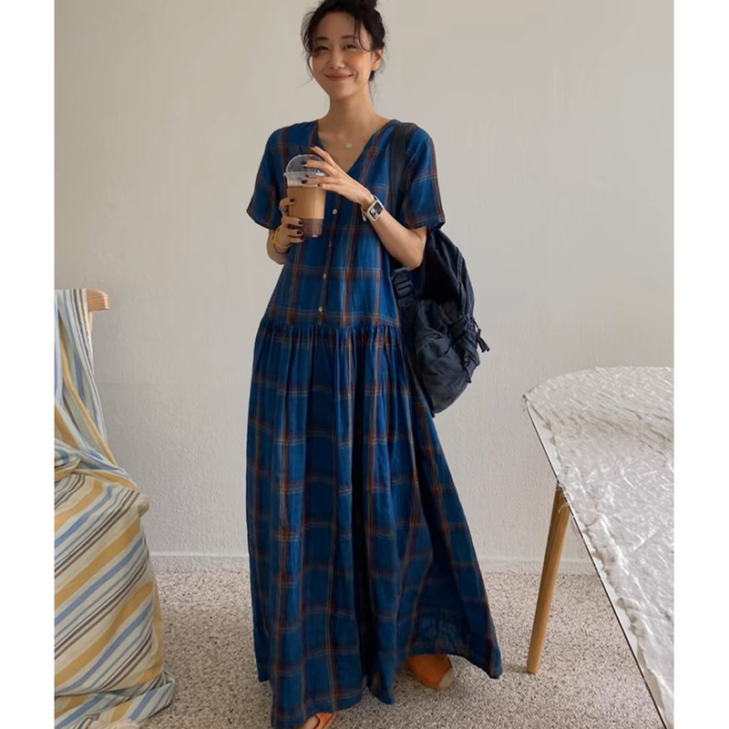 Dress for Women 2025 New Summer Dress Japanese Style Retro Plaid V Neck Loose Slimming Look Extra Long Bare-Leg Long Dress