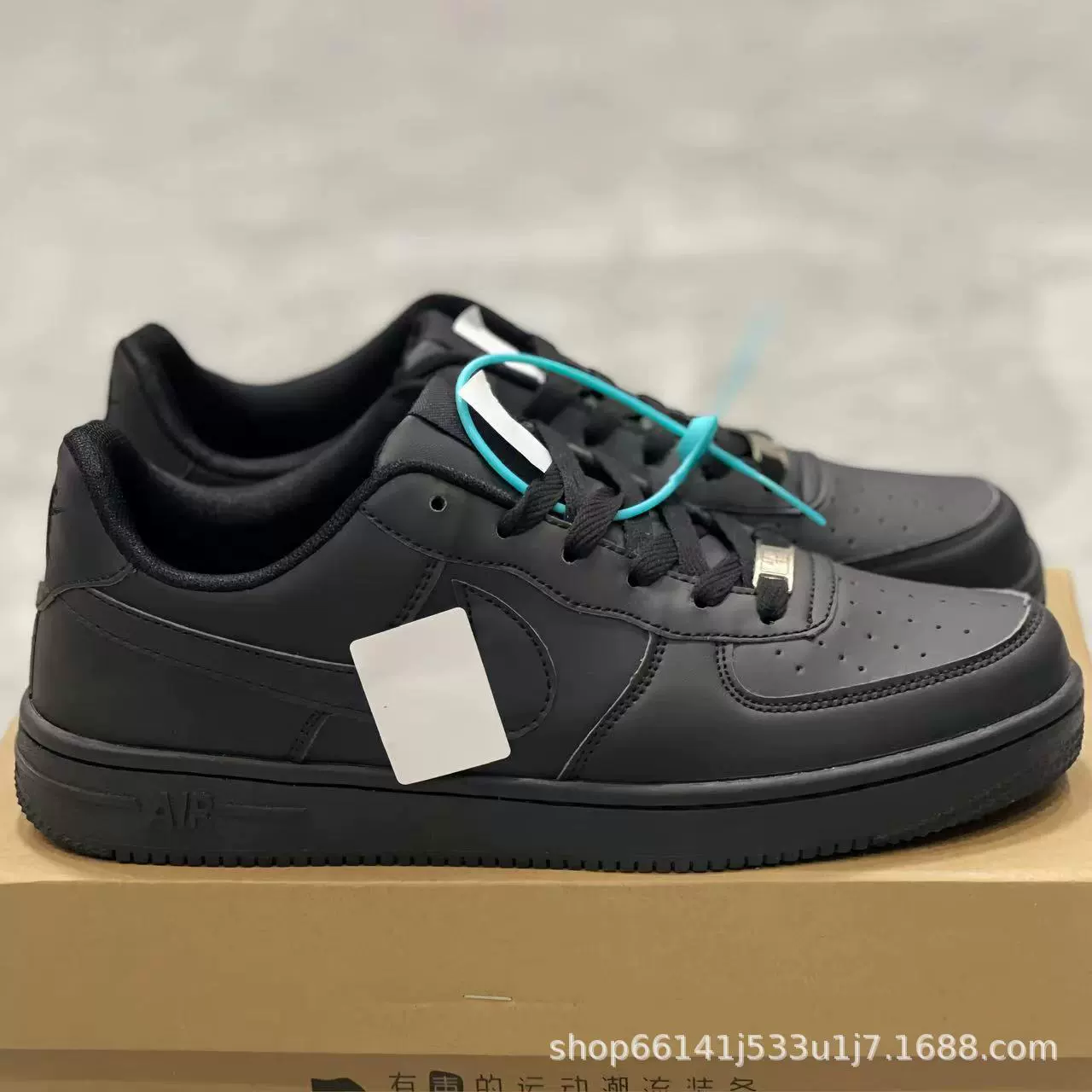 Кроссовки Nike Air Force 1 low, унисекс классические, цвета белый и чёрный, размеры 36–44