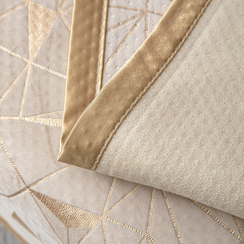 Rutschfester Sofabezug Aus Chenille Im Europäischen Luxusstil_voghion.com