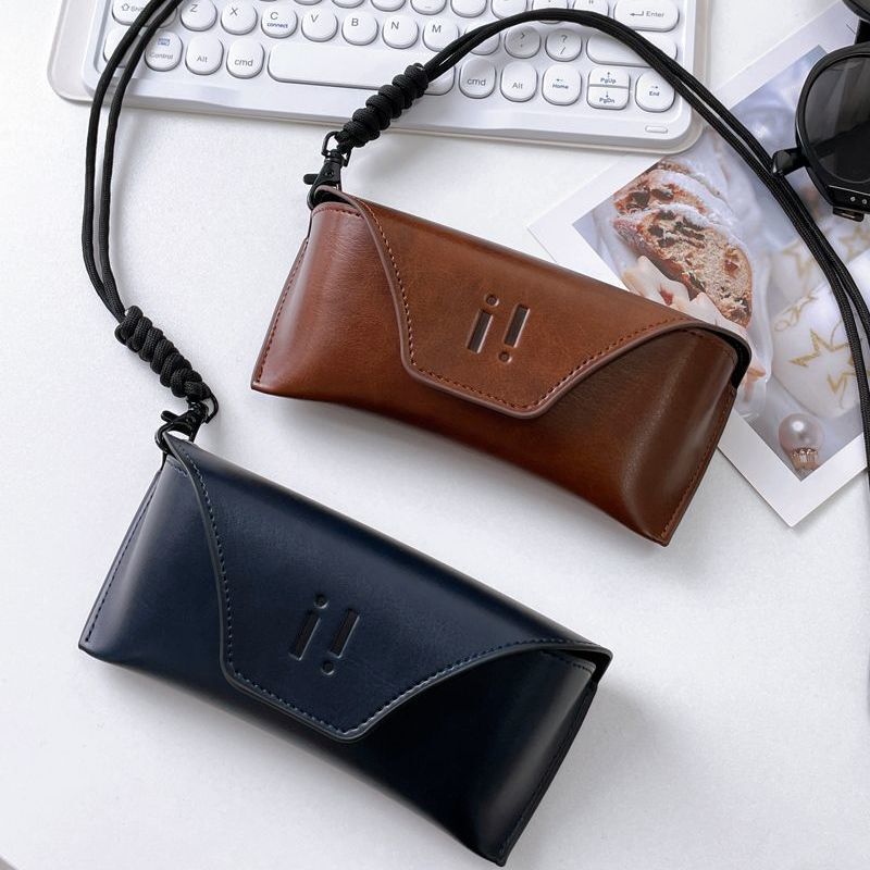 High-End Retro Black Sunglasses Bag for Men and Women, Leather Hanging Neck Portable Hard Anti-Pressure Storage Sunglasses