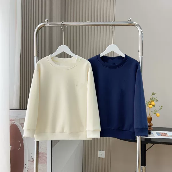 70646 New hooded sweatshirt