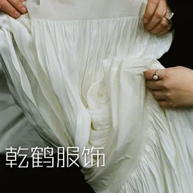 女式衬衫;连衣裙;半身裙