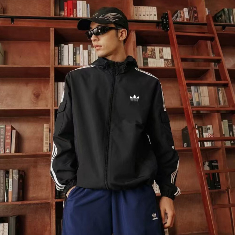 Clover Embroidered Logo Casual Loose Long-Sleeved Windbreaker Jacket Men's and Women's Fashion Brand Cardigan Tops Spring and Autum Clover Embroidered Logo Casual Loose Long-Sleeved Windbreaker Jacket Men's and Women's Fashion Brand Cardigan Tops Spring and Autum