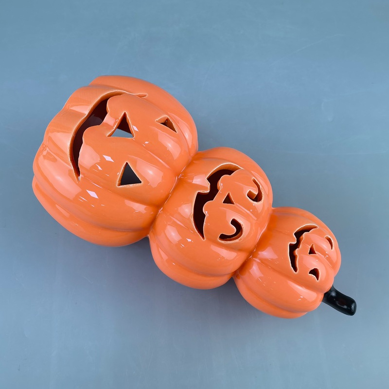 Selección estricta transfronteriza de lámparas de calabaza de Halloween candelabro fantasma luminoso de tres capas de lámparas de calabaza hueco decoración de candelabro