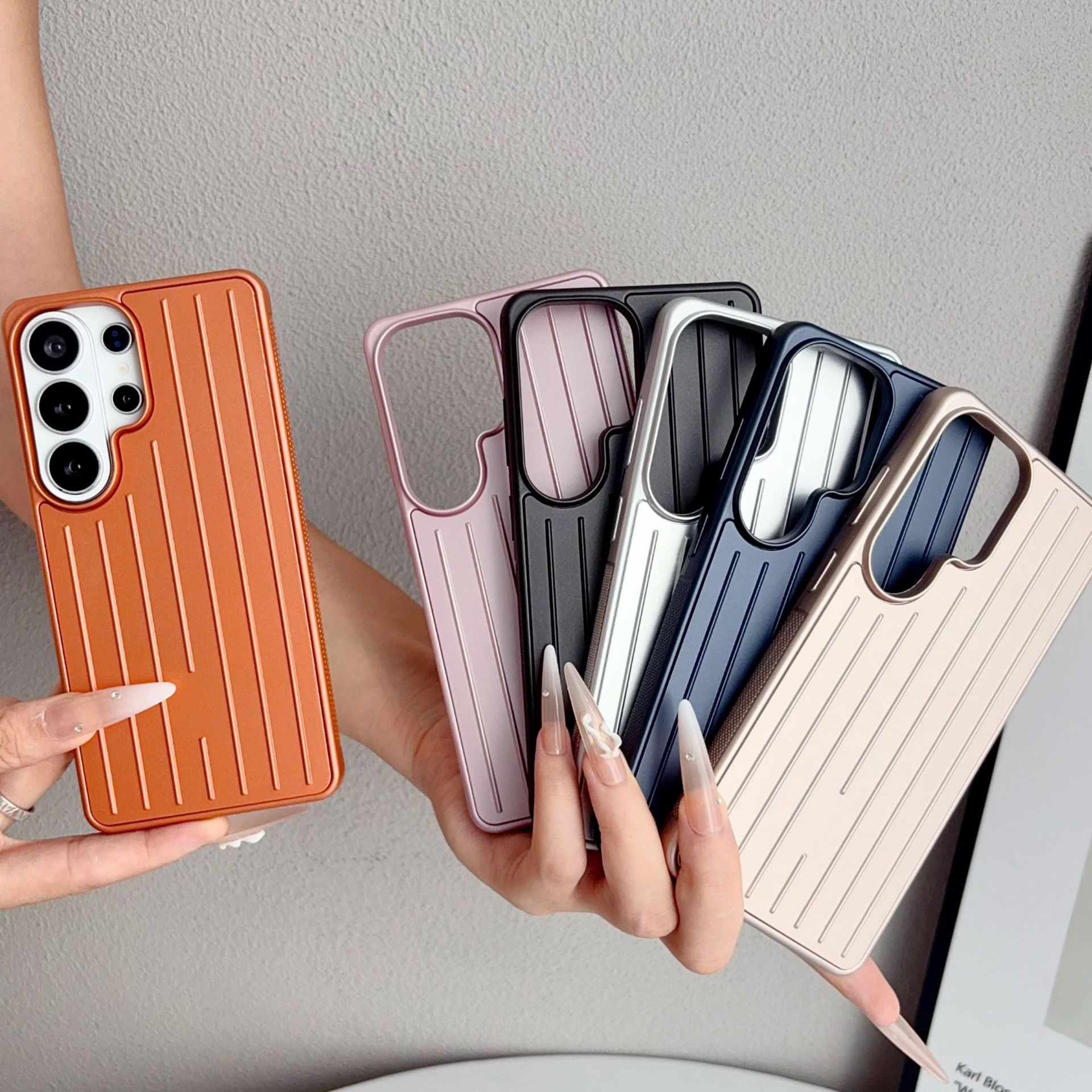 The New Model Is Suitable for Samsung S26Ultar Mobile Phone Case, High-End Luggage Case Pattern, S25Plus All-Inclusive S24 Anti-Fall Cover