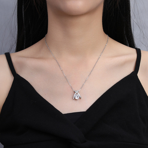 Women's Simple Elegance Diamond-embellished Cross Four-claw 2-carat Necklace, Korean Style, Lockchain, Dropshipping One Piece