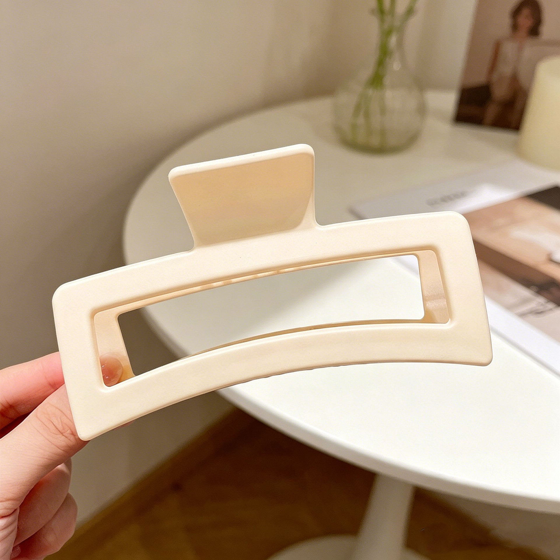 Square-Shaped Extra-Large Hair Clip for Thick Hair, Extra-Large Shark Clip for Women, Hair Clip for the Back of the Head That Doesn'T Damage Hair