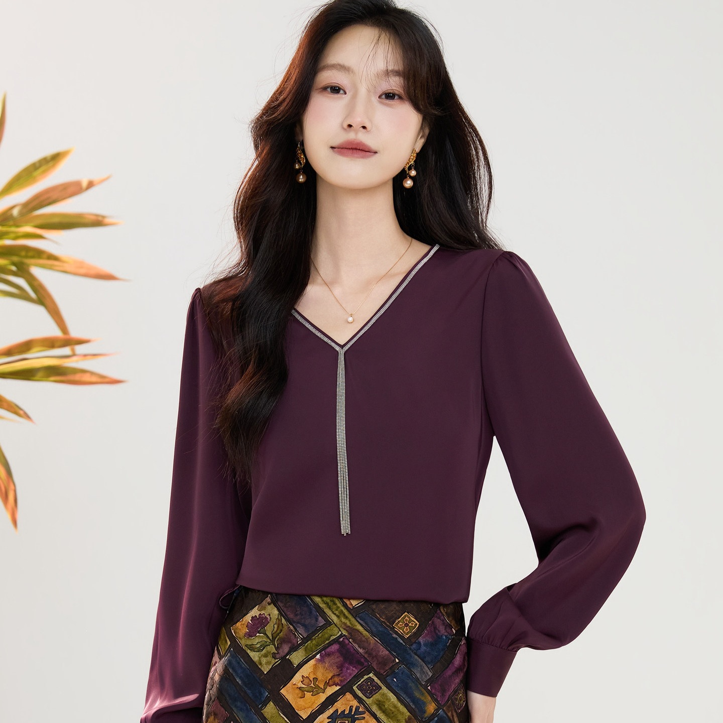 2026 Autumn New V-neck Long-sleeved Chiffon Blouse for Women, Loose Fit, Slimming, Stylish Top 2962