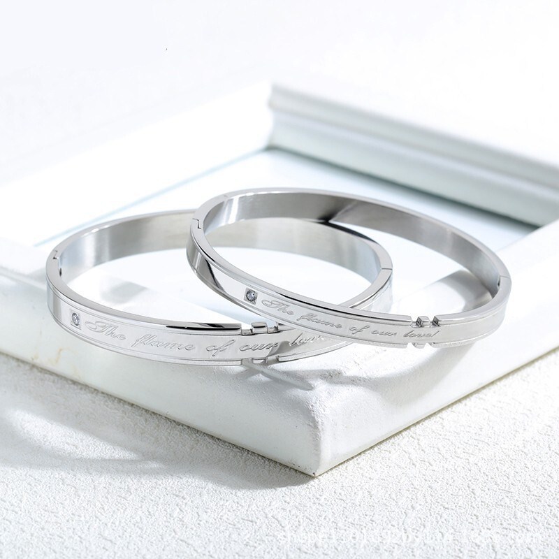 Bracciali di coppia alla moda per uomo e donna in acciaio_voghion.com