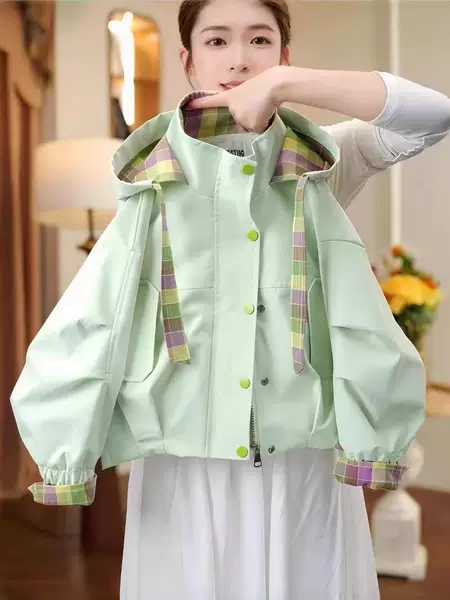 Girls' New Spring and Autumn Hooded Jacket, Korean Style, Stylish Plaid Patchwork Short Jacket, Loose and Versatile Windbreaker