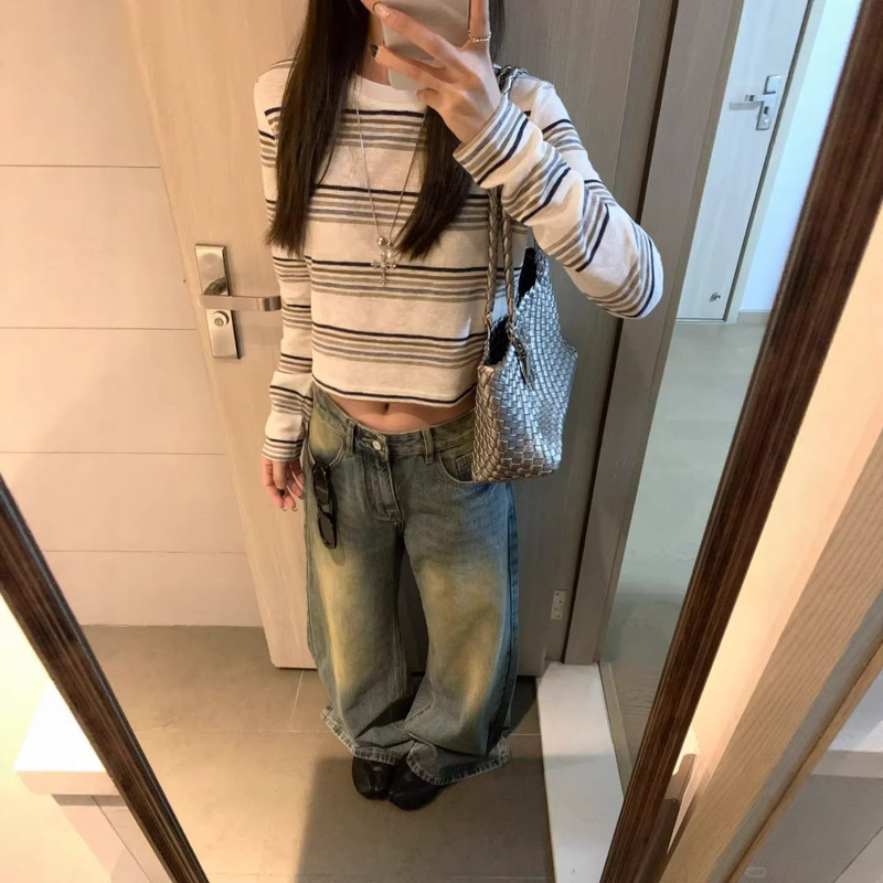 Autumn Korean-Style Color-Block Striped Long-Sleeve T-Shirt for Women, Early Spring 2026 Base Layer Top with a High-End Feel Autumn Korean-Style Color-Block Striped Long-Sleeve T-Shirt for Women, Early Spring 2026 Base Layer Top with a High-End Feel