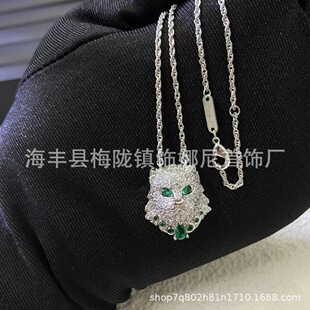 V gold version of Boucher's three-dimensional cat necklace for women platinum high version full diamond pendant emerald gem clavicle chain