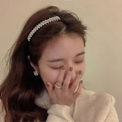 フルドリルの軽豪華な髪のカチューシャの女性韓国版森系の百合外出のカチューシャは簡単に顔を洗って髪を伸ばします。