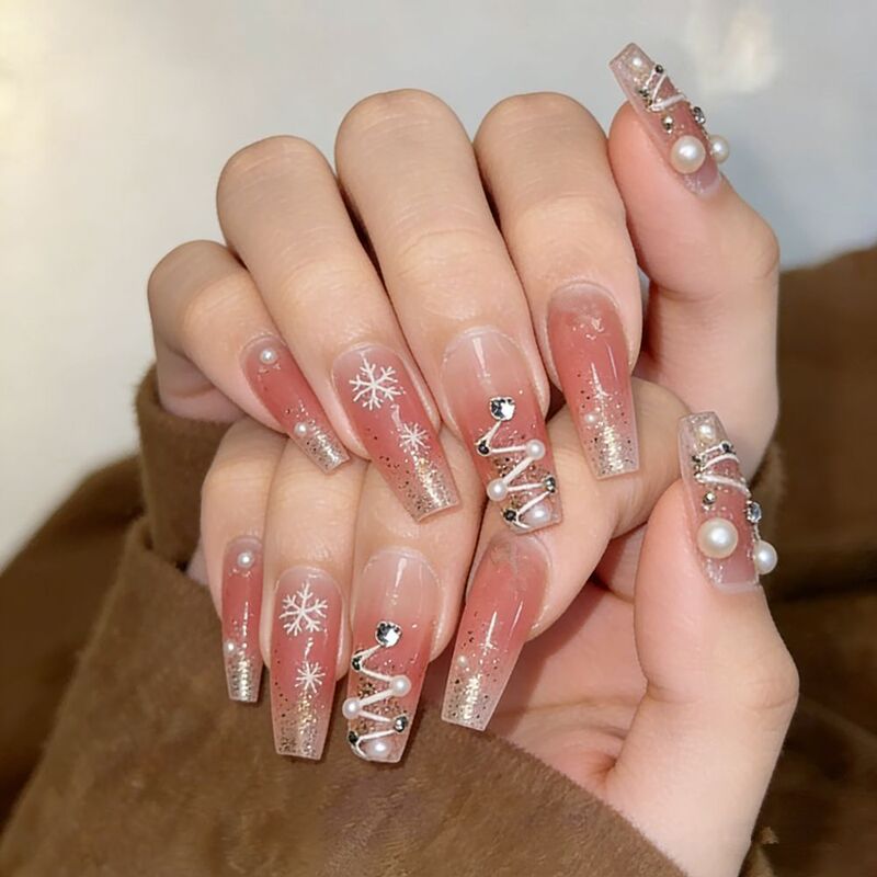 Christmas atmosphere sense nail patch cute blush flashing snowflake New Year nail patch manicure finished nails