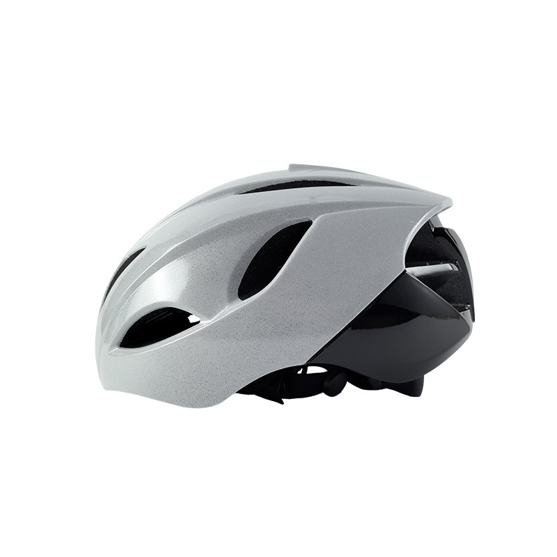 カジュアルな自転車のヘルメットの一体成型の通気性は調整できます。|undefined