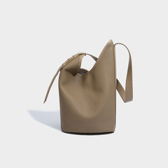 2024春季新款軟皮托特包單肩斜挎大容量水桶包女百搭通勤腋下包潮