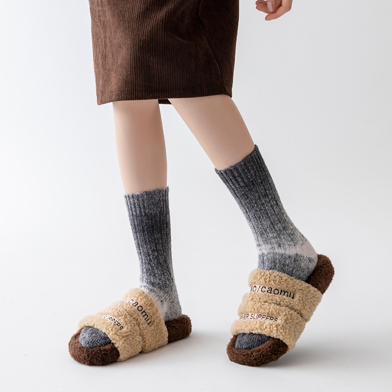 Calcetines para mujeres otoño y invierno gruesas barril largo de calcetines calientes para jóvenes personalidades gradientes de colisión de color pila de anchor rojo tubo medio