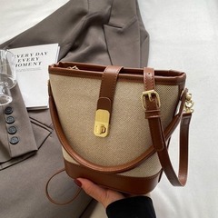 高級質感水桶包包女2024新款潮時尚流行手提包百搭通勤單肩斜挎包