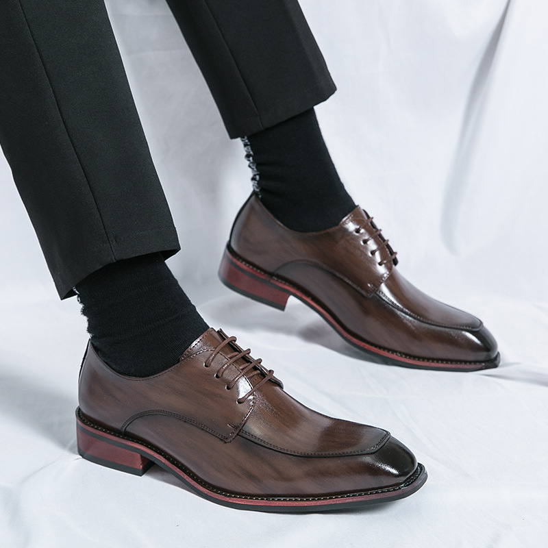 Zapatos de hombre transfronterizos tallas grandes nuevos zapatos de cuero moda zapatos de vestir de negocios para hombres tendencia zapatos de boda para hombres estilo caballero británico