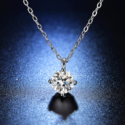 Live broadcast hot sale Korean version four-claw solitaire 1 carat simulated moissanite pendant fashion necklace manufacturer wholesale