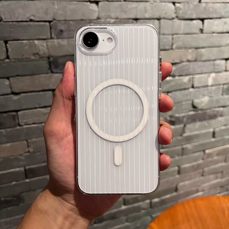 Suitable for Apple iPhone 17e magnetic phone case, high transparency, skin-friendly 16e, protective cover for 17 Pro Max, 16 shockproof Suitable for Apple iPhone 17e magnetic phone case, high transparency, skin-friendly 16e, protective cover for 17 Pro Max, 16 shockproof