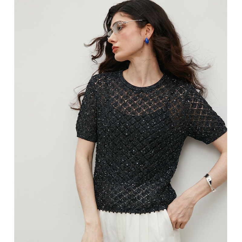 【Vi Order】This Year's Trendy and Stylish French-Style Hollow-Out Fine Glitter Design Knit Sweater with a Round Neck and Slimming Effect