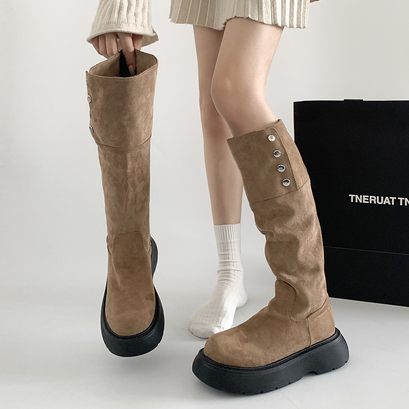 Fashionable elegant retro brown summer high boots English style…