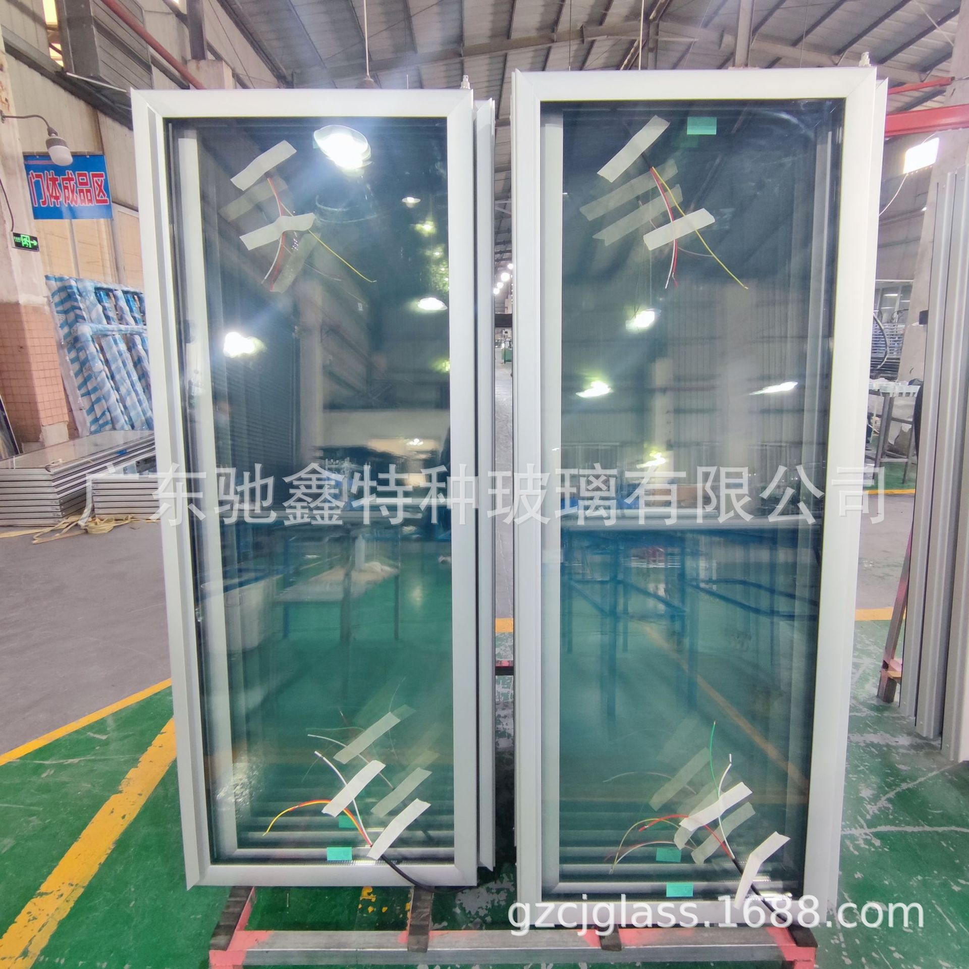 厂家供应电加热玻璃 ITO电镀导电除雾玻璃 可加工中空或夹胶工艺
