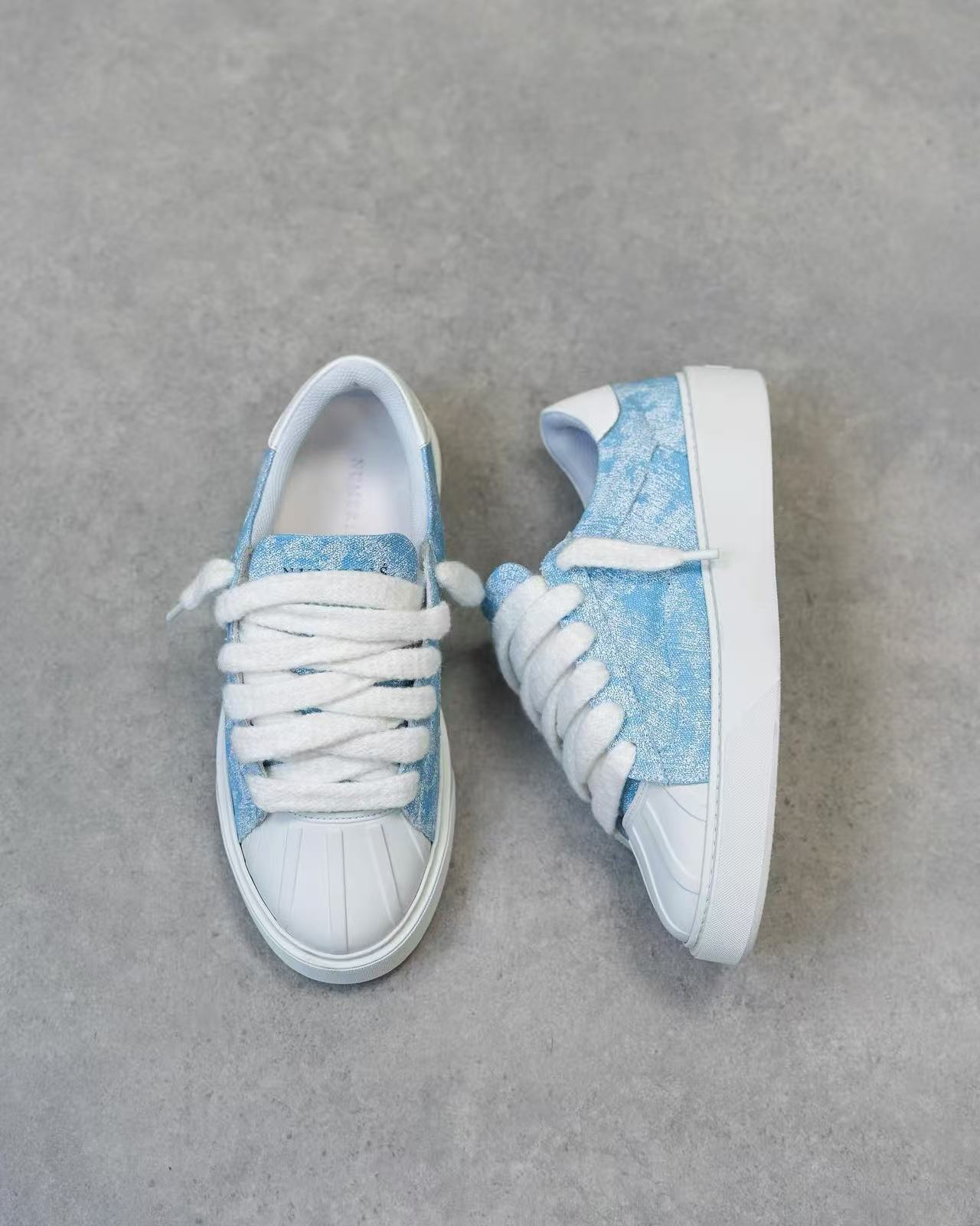 Números zapatos de hombre zapatos casuales skate planas redondas lazos clásicos versátiles skate de cuero