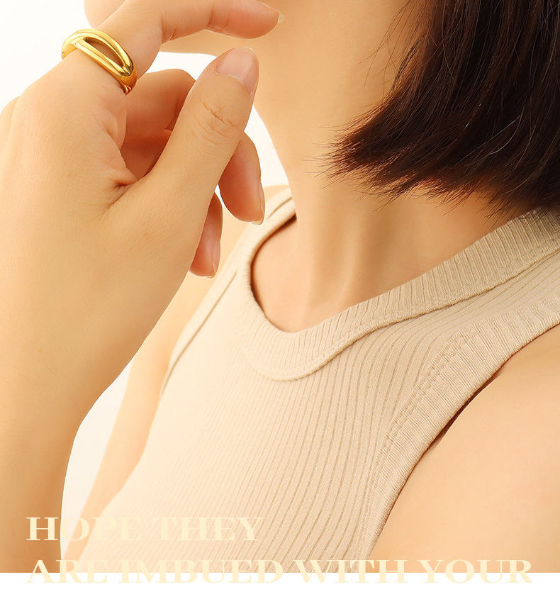 European retro hollow C-shaped titanium steel gold earrings