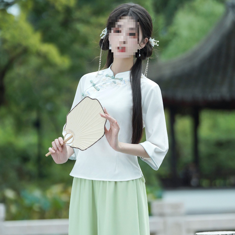 Actual Shot of New Ethnic Style Top with Button Embroidery, Linen Women's Improved Cheongsam, Three-Quarter Sleeves