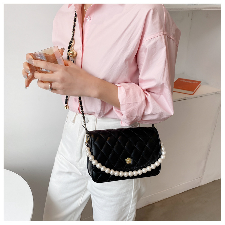 Fashion Pearl Chain Rhombus Embroidery Thread Messenger Small Square Bag Wholesale display picture 50