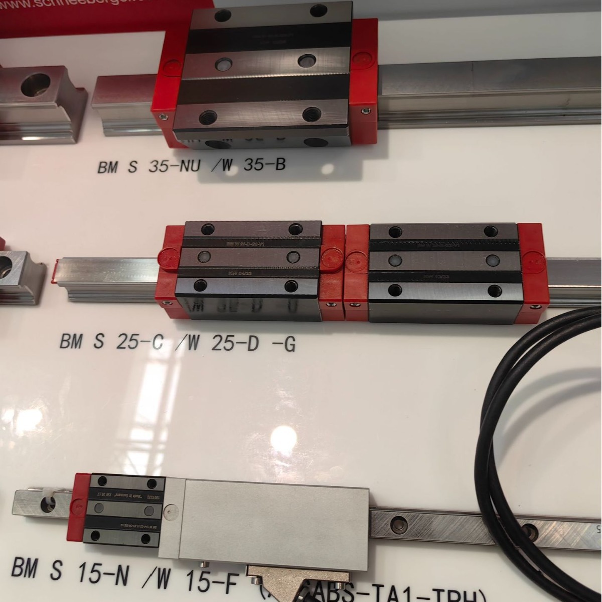 施耐博格schneeberger导轨AMSA3LS35-N-G1-KC-R11-3000-CN-TR40