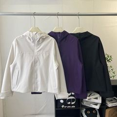 春秋女士连帽2L软壳冲锋衣女户外防风防水外套上衣