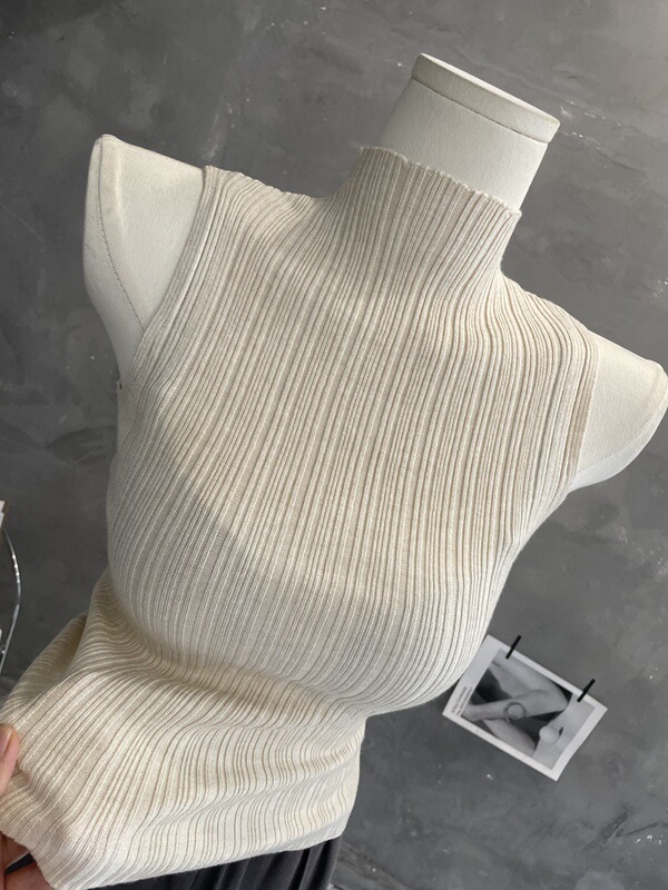 Self-retention ~ The style is super good! Sleeveless half turtleneck bottoming shirt knitted vest top women's pure tight T-shirt inner wear Self-retention ~ The style is super good! Sleeveless half turtleneck bottoming shirt knitted vest top women's pure tight T-shirt inner wear