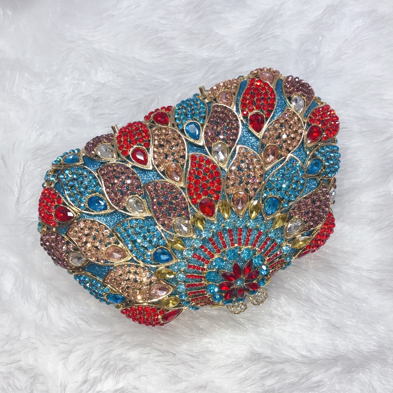* Bolsa de cena de diamantes transfronterizos de estilo europeo y americano de flores de diamantes huecos bolsas de gemas bolsas de diamantes de mano bolsas de vestir bolsas de mujer