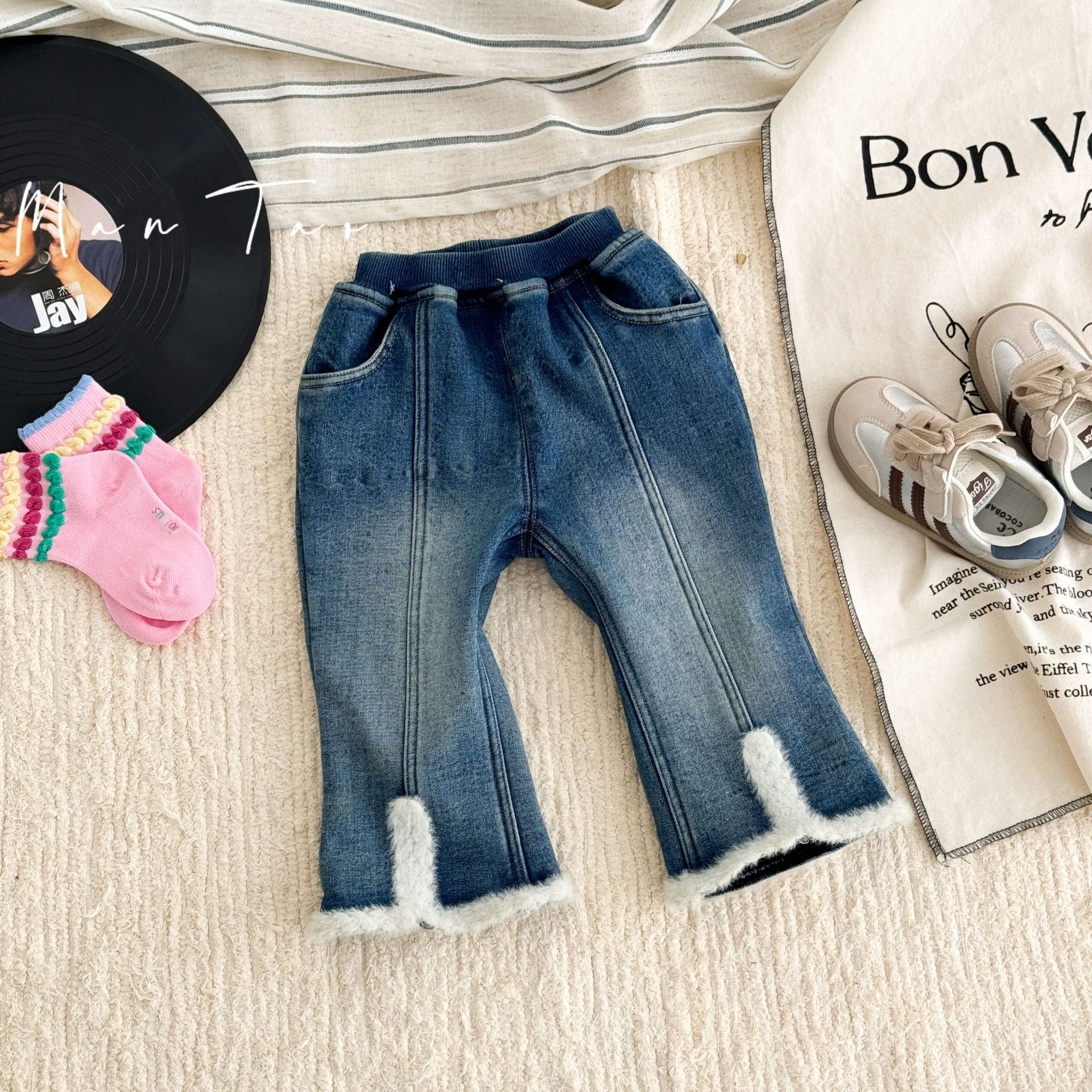 Chicas coreanas otoño e invierno más chaqueta con capucha acolchada de terciopelo chaqueta acolchada de invierno de bebé femenino más pantalones de terciopelo de dos piezas