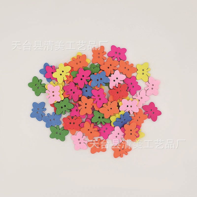 Mariposas de colores botones de madera ropa linda para niños decoración de madera pequeños accesorios de mariposa 100 pc/paquete