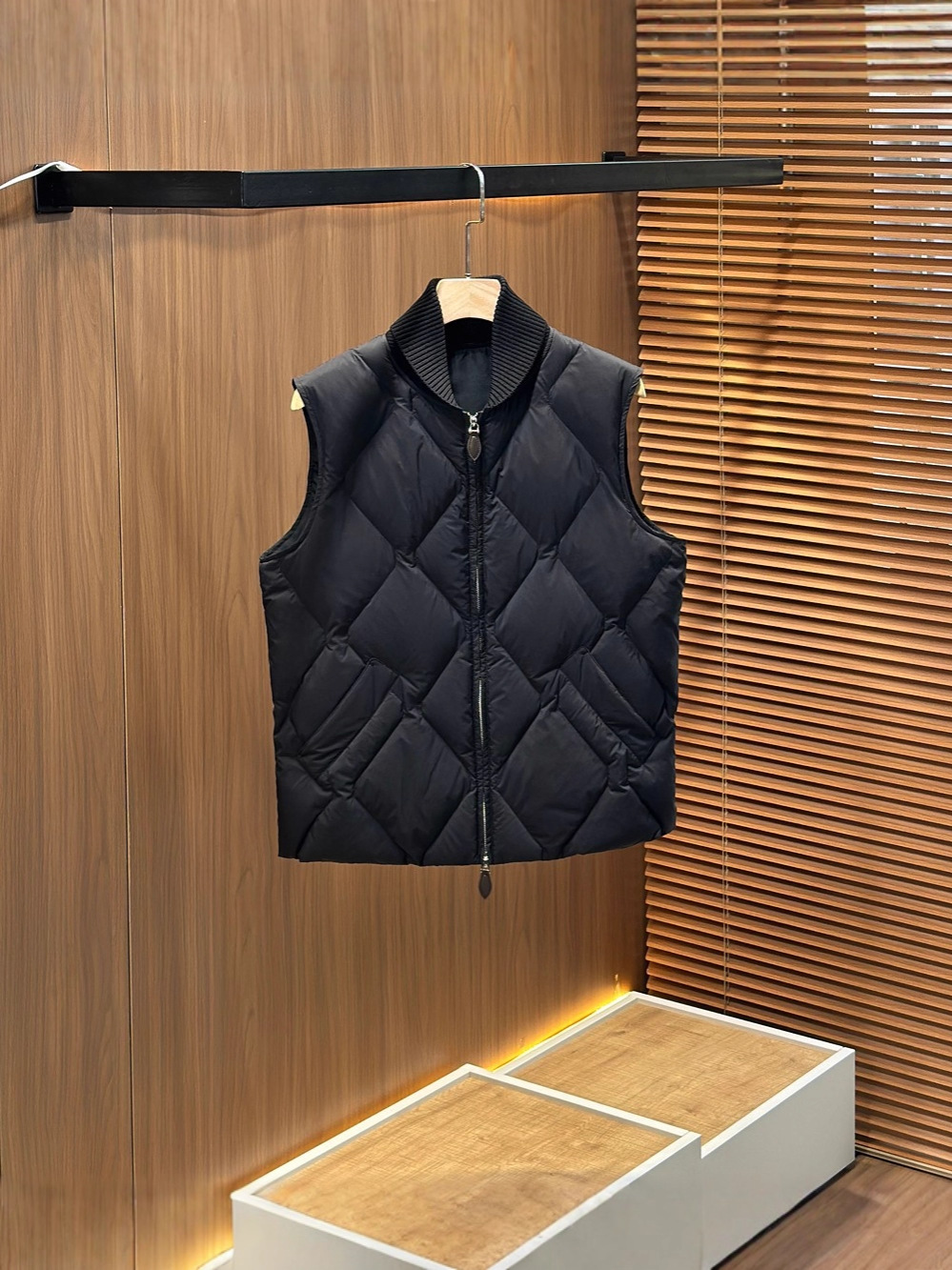 2025 New Autumn and Winter down Vest B Family Short Fashionable Outer Wear Classy Men's Loose Quilted Warm Jacket