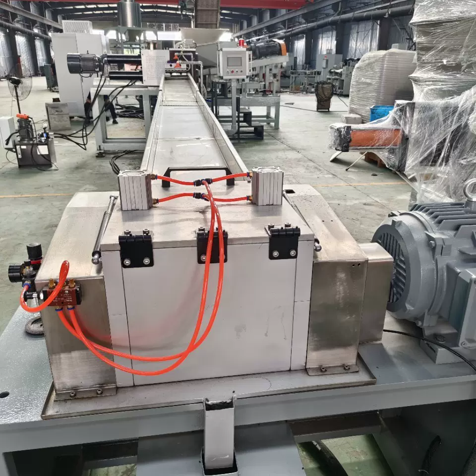 无纺布塑料造粒挤出机_聚酯纤维塑料造粒机_蚌埠佳德挤出机