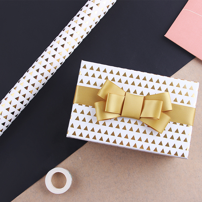 Papel de regalo de cumpleaños de San Valentín de Navidad traje de papel de regalo al por mayor Papel de regalo diario de onda bronceado