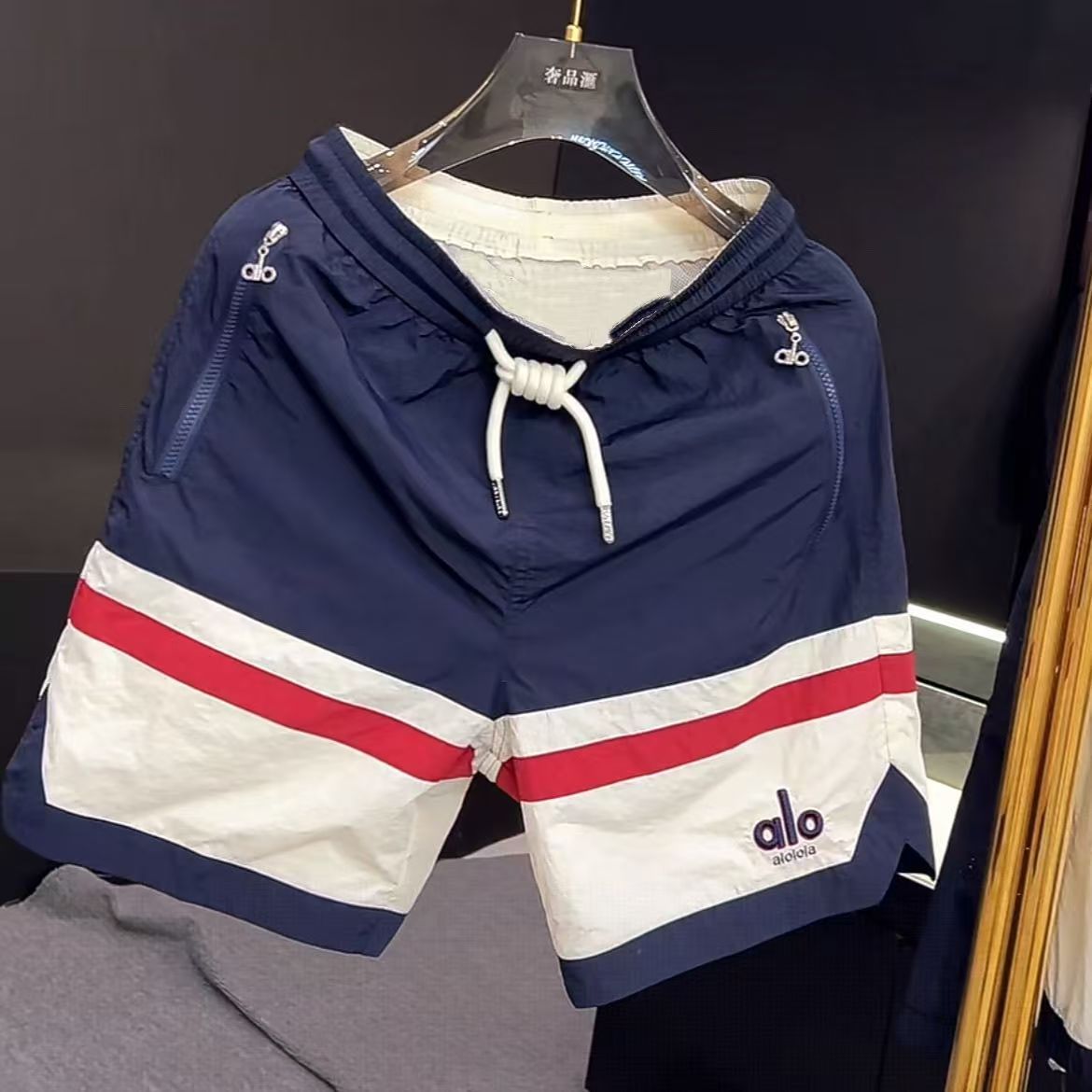 Summer Casual Trendy Brand Shorts Sports Trendy Men's 2025 Loose Popular European Fashion High-End Light Luxury Shorts