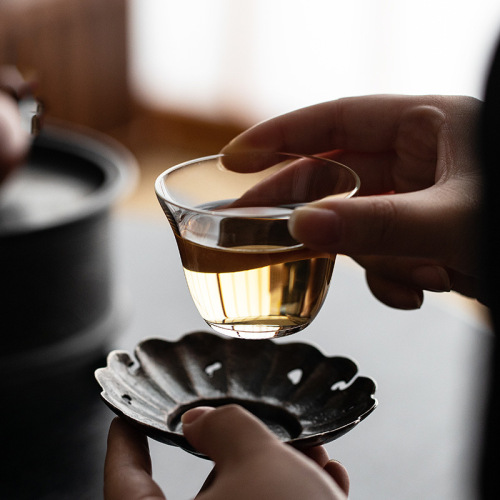 Fully transparent glass small tea cup, small tea tasting cup, Japanese Kung Fu tea scented aroma gathering cup, high transparency Kung Fu tea cup