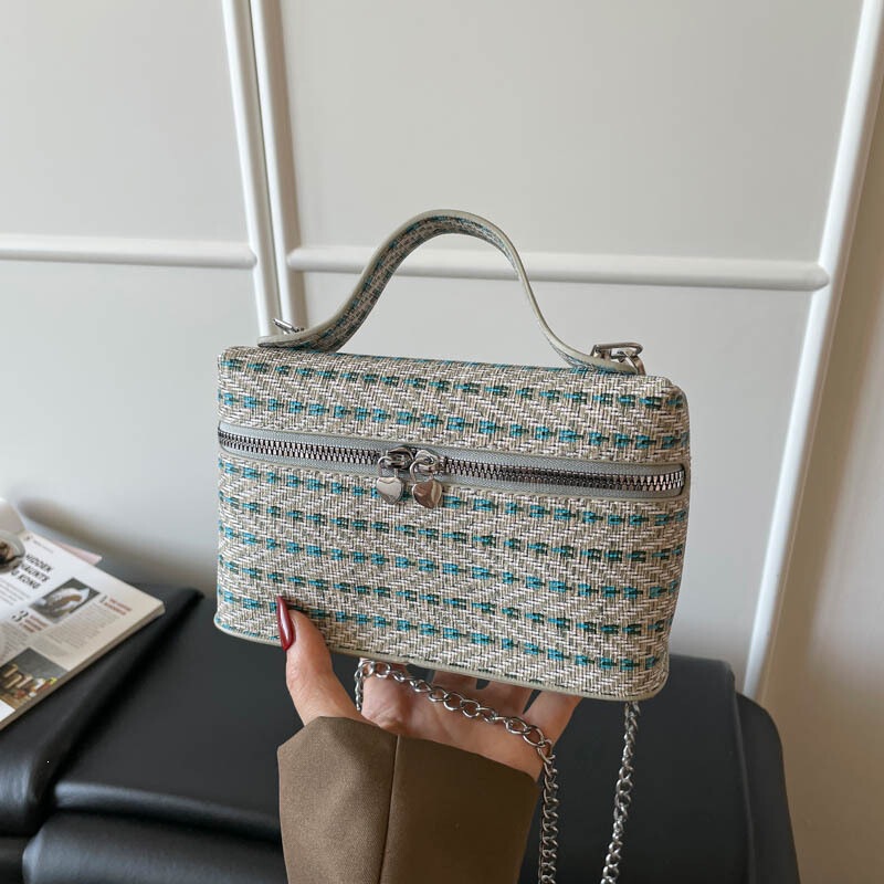 Korean-Style Fresh Tweed Handbag with a Gentle and Elegant Vibe, Featuring a Metal Chain for Shoulder or Crossbody Wear, Mini Box Bag for Women