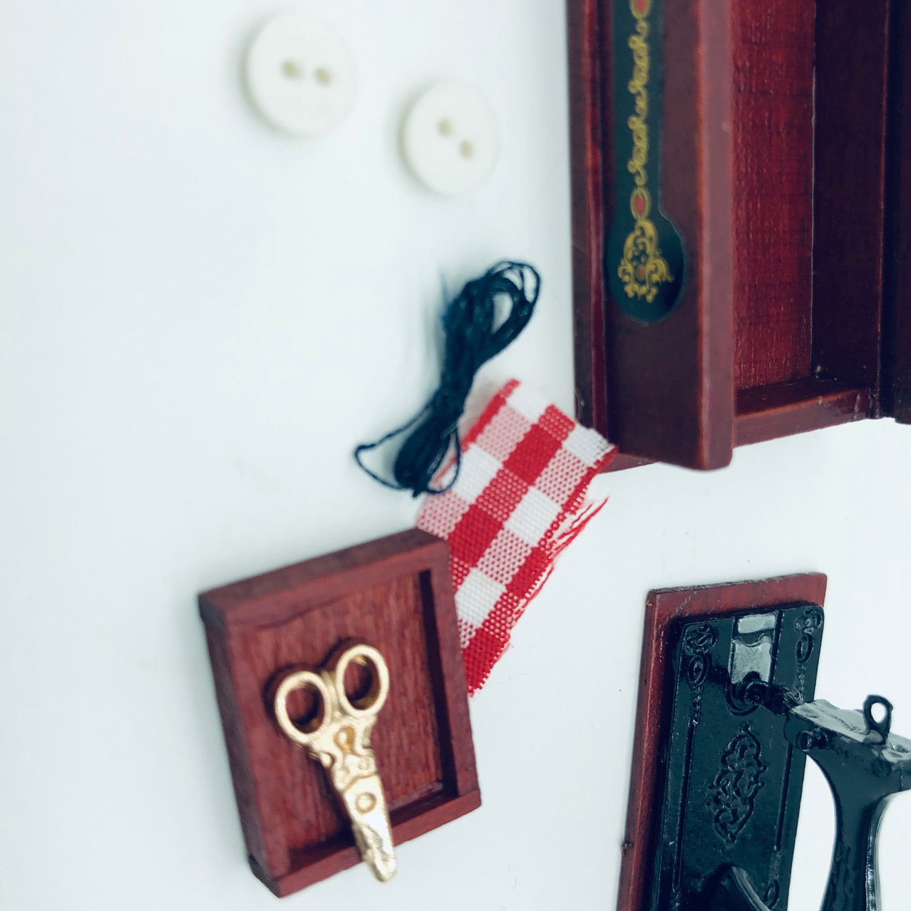 miniature��������΢��ģ�ͳ���ճ���ֹ������ݰڼ����һ��³�