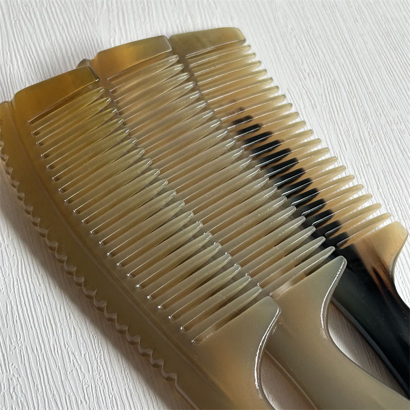 Horn Comb Thickened Handle Carved Massage Comb for Men and Long Hair Scalp Care 18cm preparation