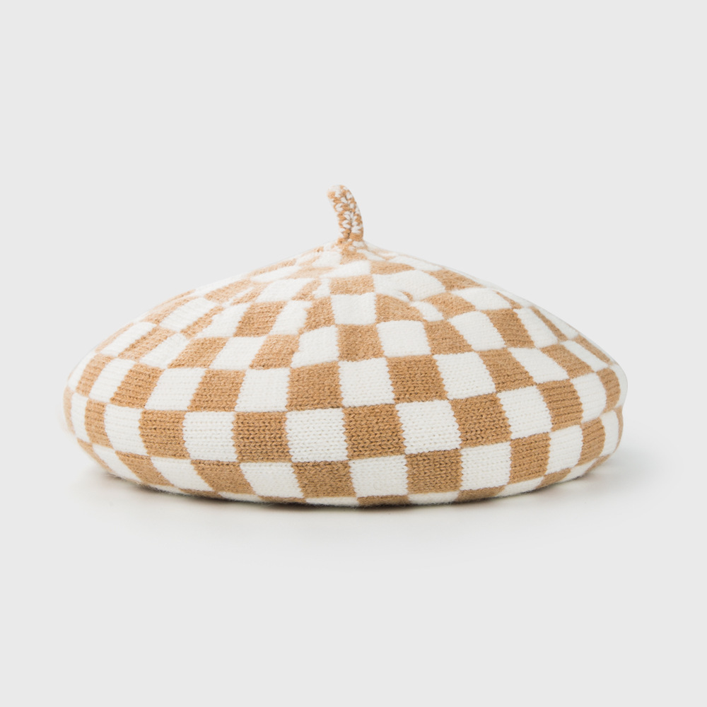 New Internet Celebrity Chessboard Plaid Beret Women's Autumn And Winter Thermal Knitting Wool Hat Korean Style Fashionable Stylish Painter Cap display picture 6